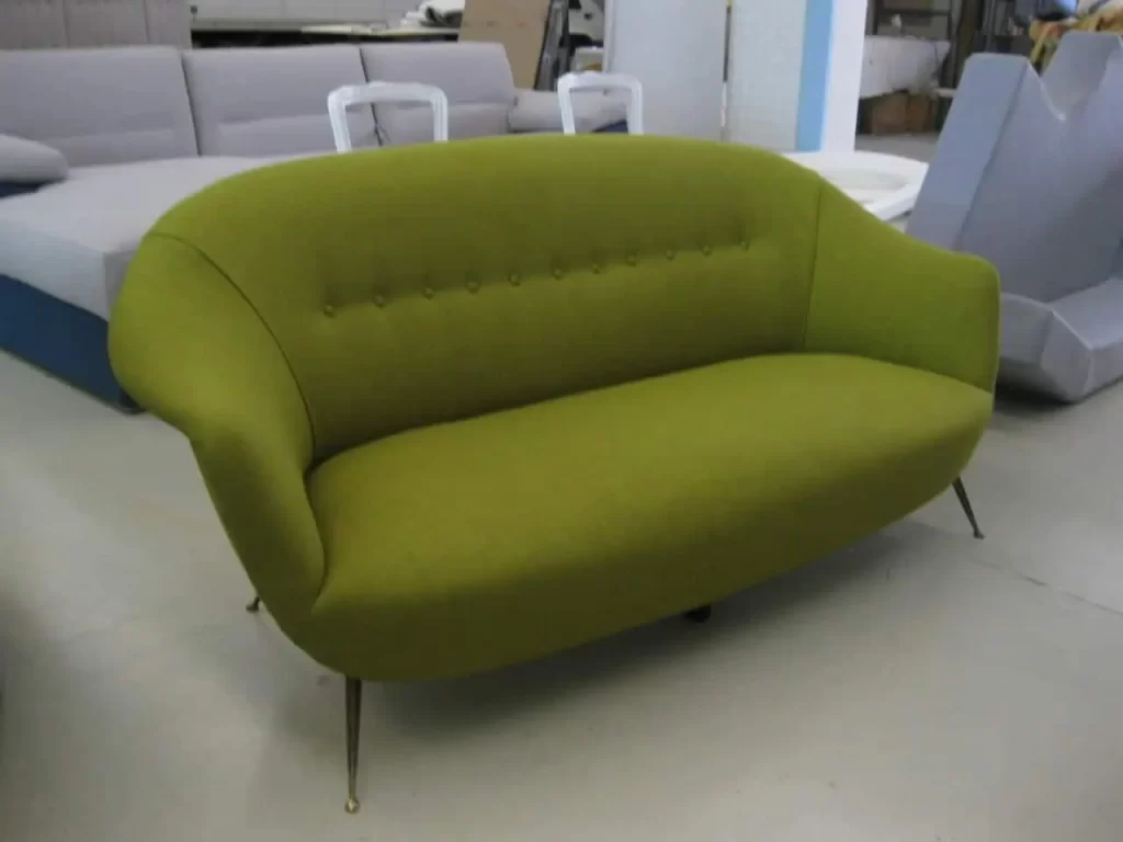 Laboratorio artigianale produzione divani e letti Abiesse 1970 Divani e Letti Seregno (MB) Italia