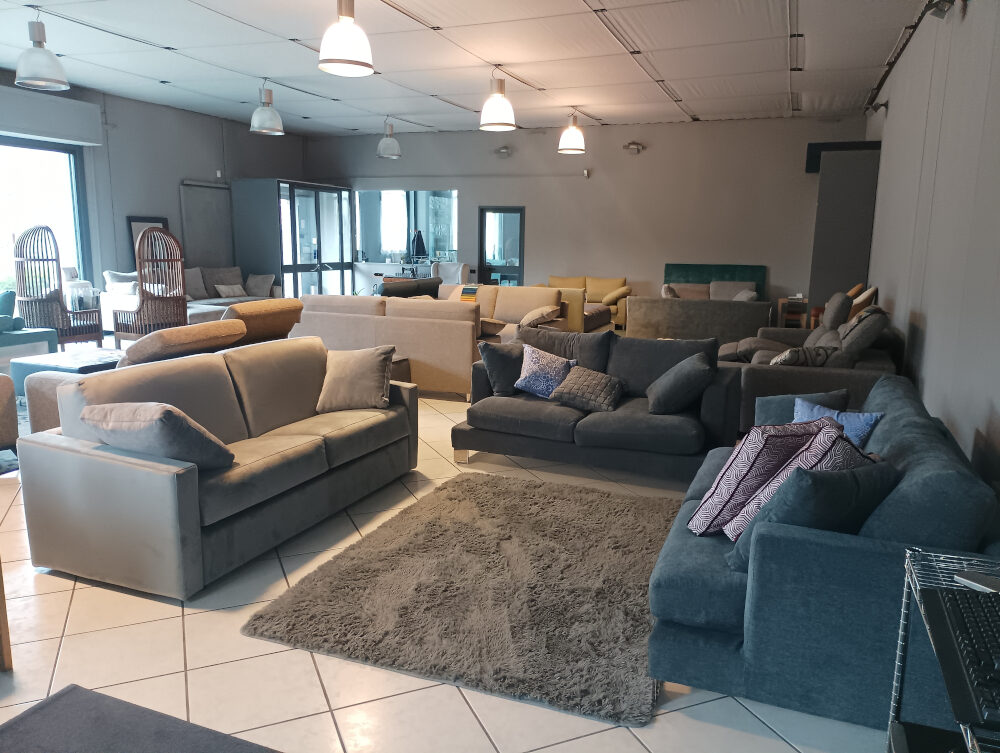 Showroom Abiesse1970 Divani e Letti Seregno